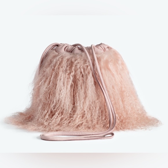 Zadig & Voltaire | Rock to Go | Frenzy Shearling Bag | Blush Pink - Picture 2 of 9